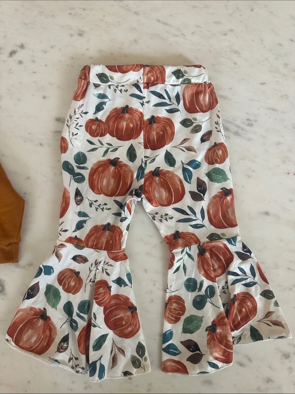 Mama's Pumpkin Sweatshirt & Pumpkin Print Ruffle Pants Set - Rust & White